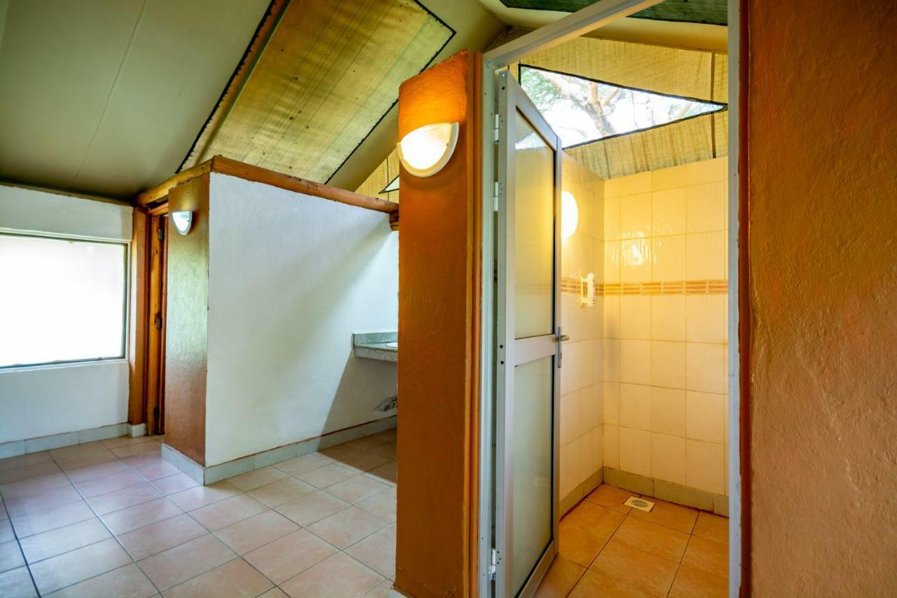 Lake Naivasha Crescent Camp Екстериор снимка